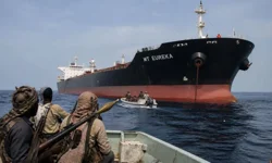 Yemen açıklarında petrol tankeri kaçırıldı