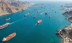 IMO: Gemiler, tahliye planı kapsamında Hürmüz'den geçmeye başladı