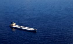 İran bağlantılı üçüncü tanker de ABD ablukasını aştı