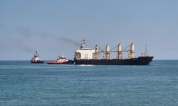 Tekirdağ açıklarında 4 gün önce karaya oturan çeltik yüklü gemi kurtarıldı