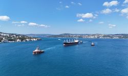 İstanbul Boğazı "M/V New Victory" gemisinin geçişi nedeniyle çift yönlü trafiğe kapatıldı