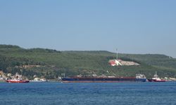 Çanakkale Boğazı'ndan geçen gemi arızalandı