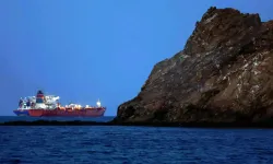 Yemen açıklarında saldırıya uğrayan Hindistan’a ait yük gemisi battı