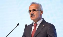 Uraloğlu: 2025'te limanlarımızda 553,3 milyon ton yük elleçledik