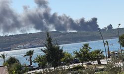 Aliağa'da gemi söküm tesislerindeki hurdalık deposunda yangın