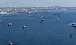 Karadeniz’de saldırı riski: Gemiler İstanbul’da bekliyor