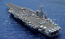 USS Eisenhower'da uçuş kazası: 4 denizci yaralandı