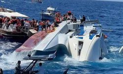 Gemi faciasında kaybolan 20 kişi aranıyor