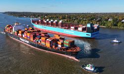 Hapag-Lloyd ve Maersk, dört servisini Süveyş’e yönlendirdi