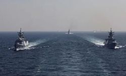 Pakistan ve Hindistan savaş gemileri Umman Denizi’nde çarpıştı