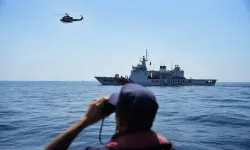 Sahil Güvenlik ekiplerinin helikopter destekli arama kurtarma çalışmaları sürüyor