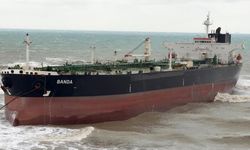 Sarıyer açıklarında karaya oturan 238 metrelik tanker kurtarıldı