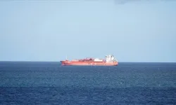 Hürmüz Boğazı’nda 4 ticari gemiye saldırı