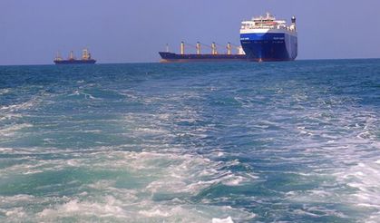 Husiler: Aden Körfezi'nde bir İsrail gemisini vurduk