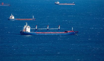 Karadeniz’de 3 yük gemisine İHA saldırısı