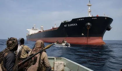 Yemen açıklarında petrol tankeri kaçırıldı