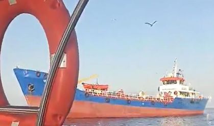 Yalova açıklarında su tankeri tekneye çarptı: 2 kişi denize atlayarak kurtuldu