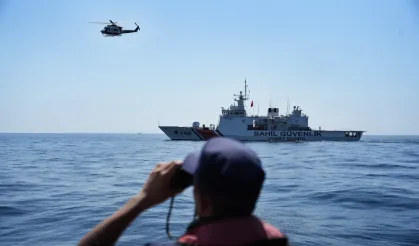 Sahil Güvenlik ekiplerinin helikopter destekli arama kurtarma çalışmaları sürüyor