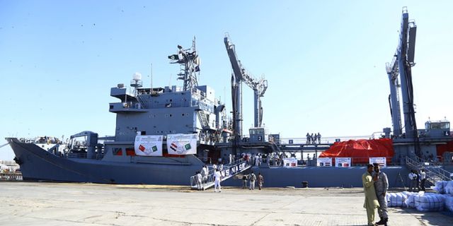 Pakistan'dan Türkiye'ye ikinci yardım gemisi
