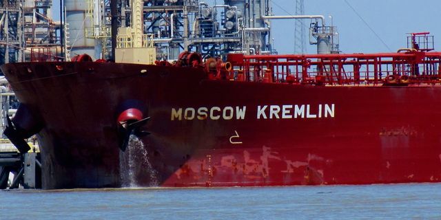 Rusya'nın denizden petrol ihracatında düşüş yok