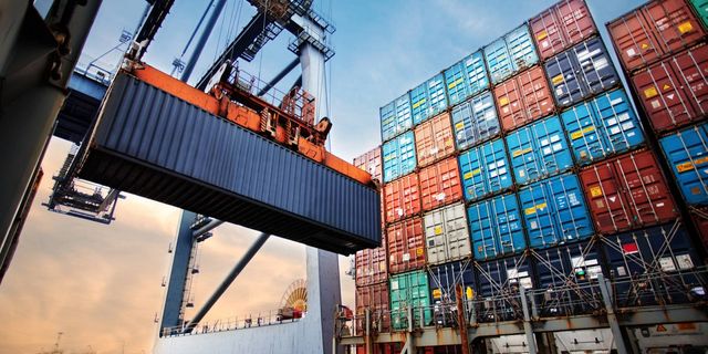 Nisan'da ihracat yüzde 17,2, ithalat ise yüzde 4,5 azaldı