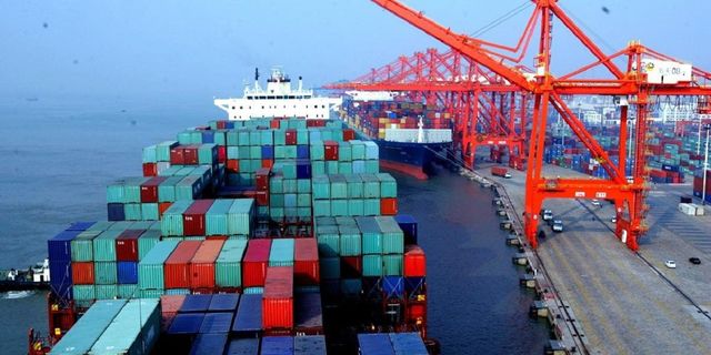 Dış ticaret açığı Nisan ayında yüzde 42,1 arttı