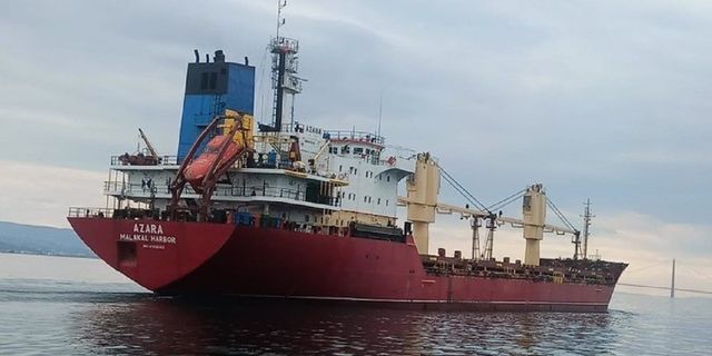 Çanakkale Boğazı’nda gemide rahatsızlanan personel tahliye edildi