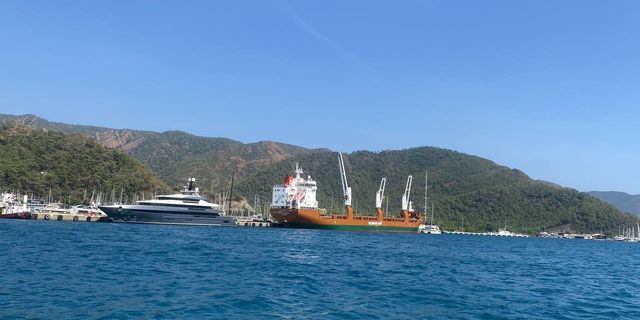 Üç yat bakım onarım için Marmaris'e getirildi
