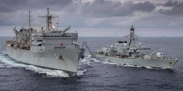 Kanada ile Çin savaş gemileri karşı karşıya geldi