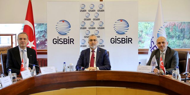 Bakan Işıkhan, Kıran Tersanesi'ni ziyaret etti