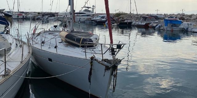 Ayvacık açıklarında yelkenli teknede 57 kaçak göçmen ile 1 göçmen kaçakçısı yakalandı