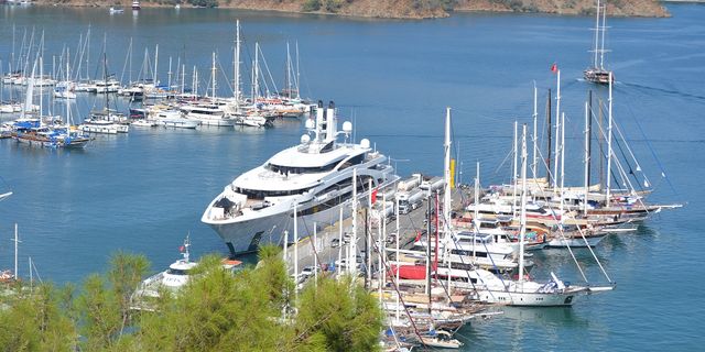 Alijan Ibragimov'un ünlü yatı 'IDynasty', Fethiye'ye demir attı