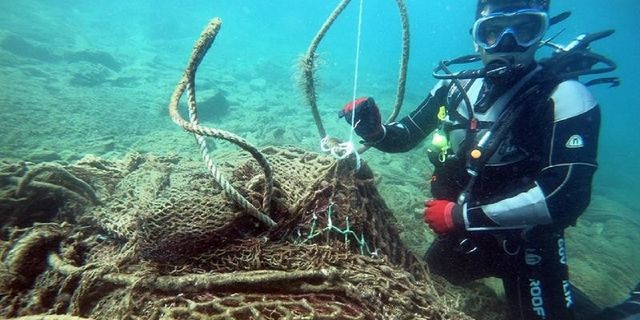 Aydın'da denizler hayalet ağlardan temizleniyor