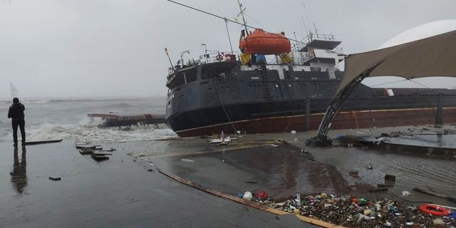 9 kişi hayatını kaybetti, 11 denizci kayıp