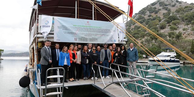 GİSBİR iş birliği ile Göcek'te deniz çayırı ekimi yapıldı