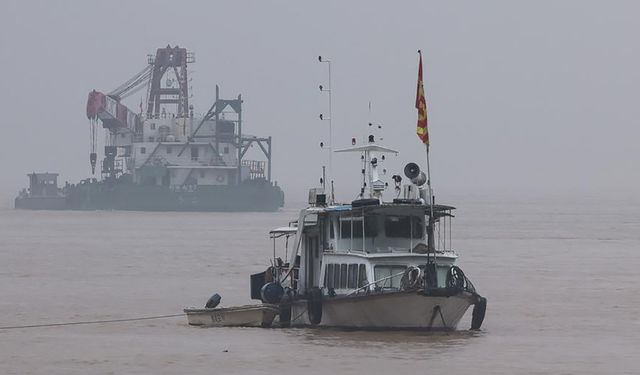 "Yüzen Ahır" Çelebi Limanı'nda: "Toz ve koku halkı bezdirdi"