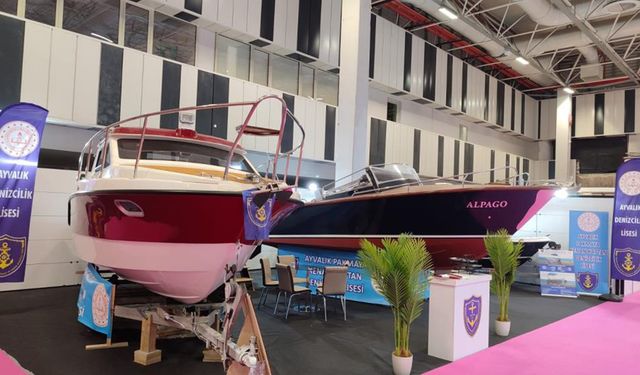 Ayvalık Denizcilik Lisesi ürettiği 3 tekneyle fuara katıldı