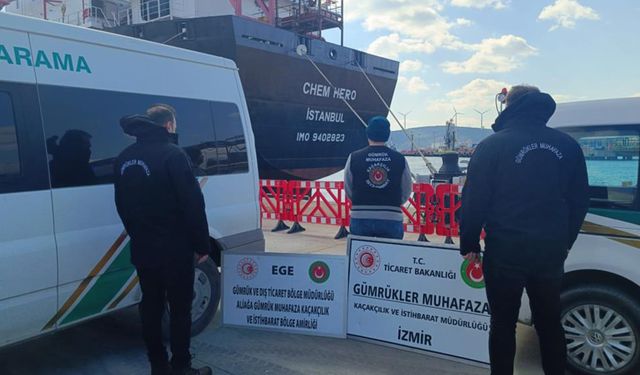 Limana demirleyen gemide 20 ton kaçak akaryakıt tespiti