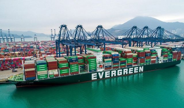 Evergreen 11 LNG çift yakıtlı konteyner gemisi için sipariş verdi