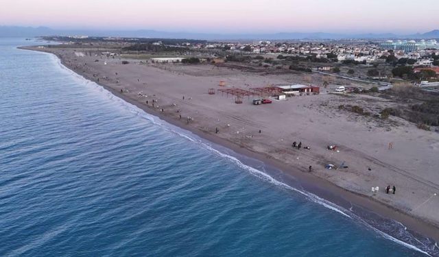 Antalya'da kıyıdan balık yakalama turnuvası