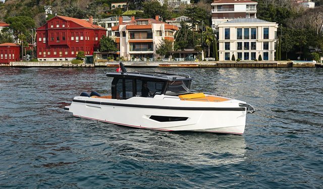 Fabbro Yachts, F33 modeliyle Cannes’da yer aldı