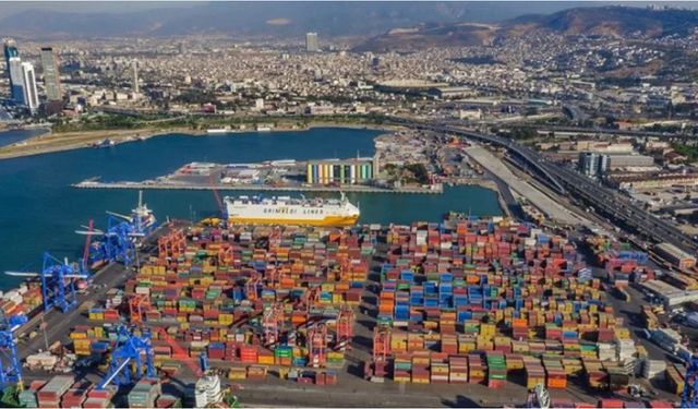 İzmir Limanı'na sürpriz alıcı