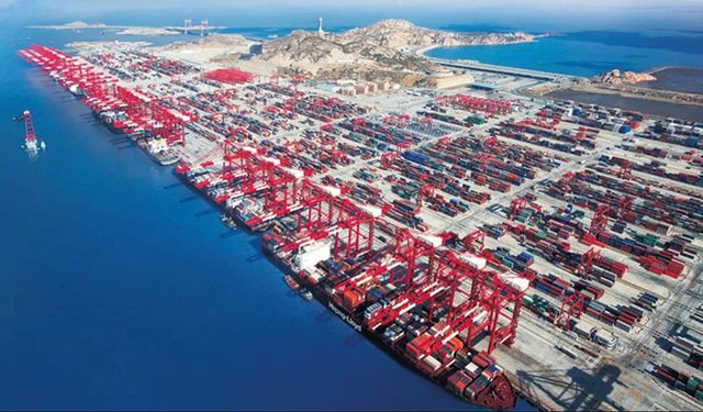 Şangay, 'dünyanın en yoğun konteyner limanı' ünvanını koruyor