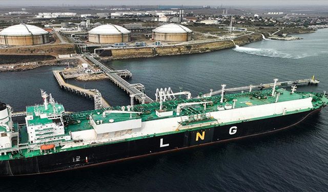 LNG ihracatının önü açıldı: Akdeniz’den geçen gemilerin yakıtı Türkiye'den karşılanacak