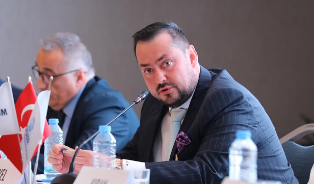 Türkiye'yi BIMCO’da avukat Selçuk Esenyel temsil etti