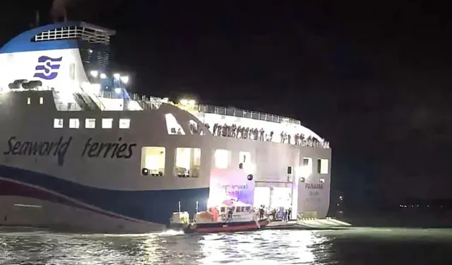 Güney Kore'de yolcu feribotu karaya oturdu: 267 kişi kurtarıldı