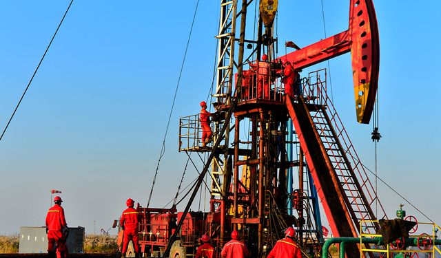 UEA: Küresel petrol ve gaz talebi 2050'ye kadar artabilir