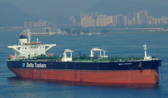 Karadeniz'de iki petrol tankerine İHA saldırısı