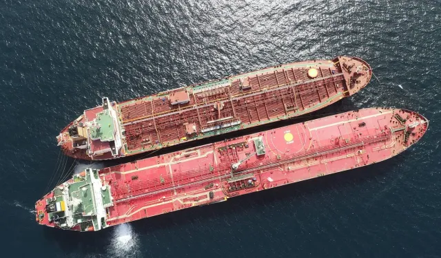 ABD, Rus petrolü ithalatına yüzde 500 vergi getiriyor