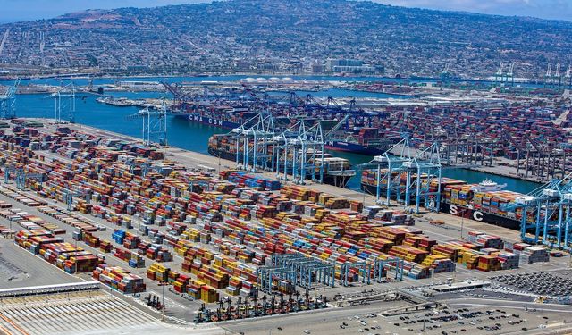 Los Angeles Limanı 2025’te 10,2 milyon TEU’ya ulaştı